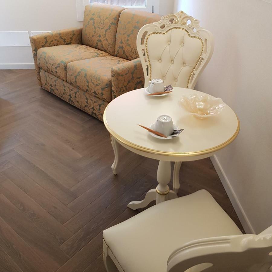 Ca' Vittoria Boutique House Apartsuite קיוג'ה מראה חיצוני תמונה